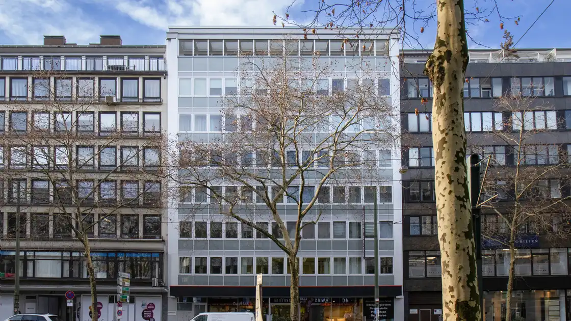 Ein Gebäude an der Berliner Allee in Düsseldorf