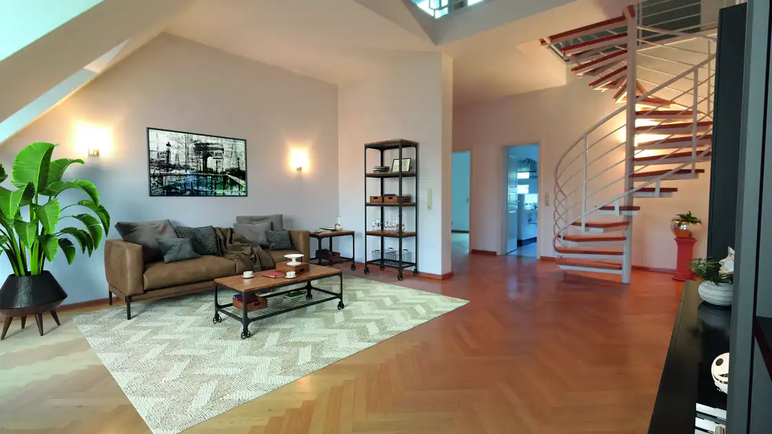 Offener Wohnbereich mit Treppe