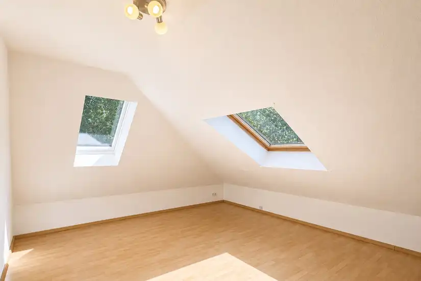 Schlafzimmer 4