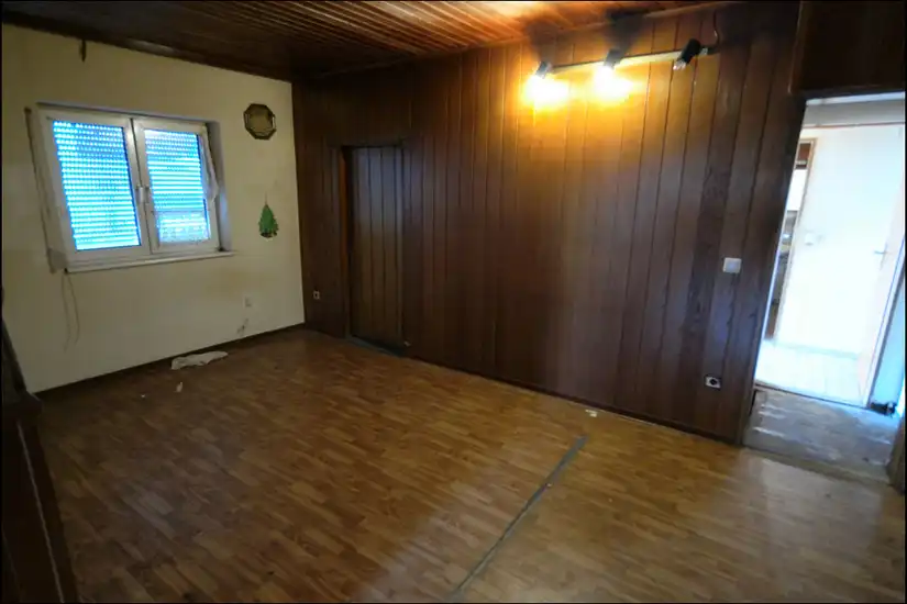 Zimmer 2 EG